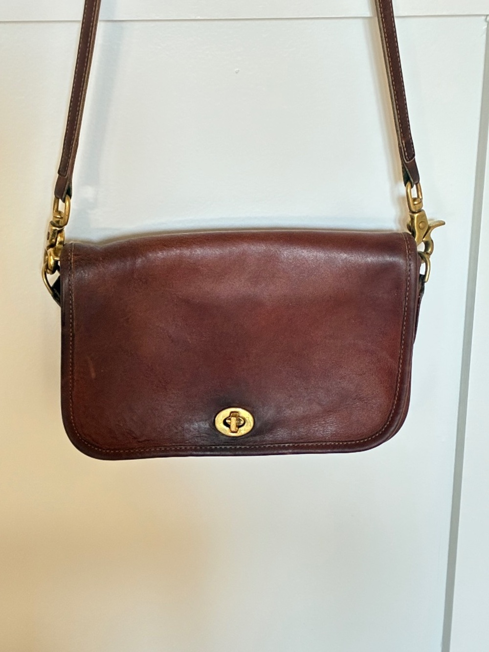 Vintage Coach 9755 British Tan shoulder bag